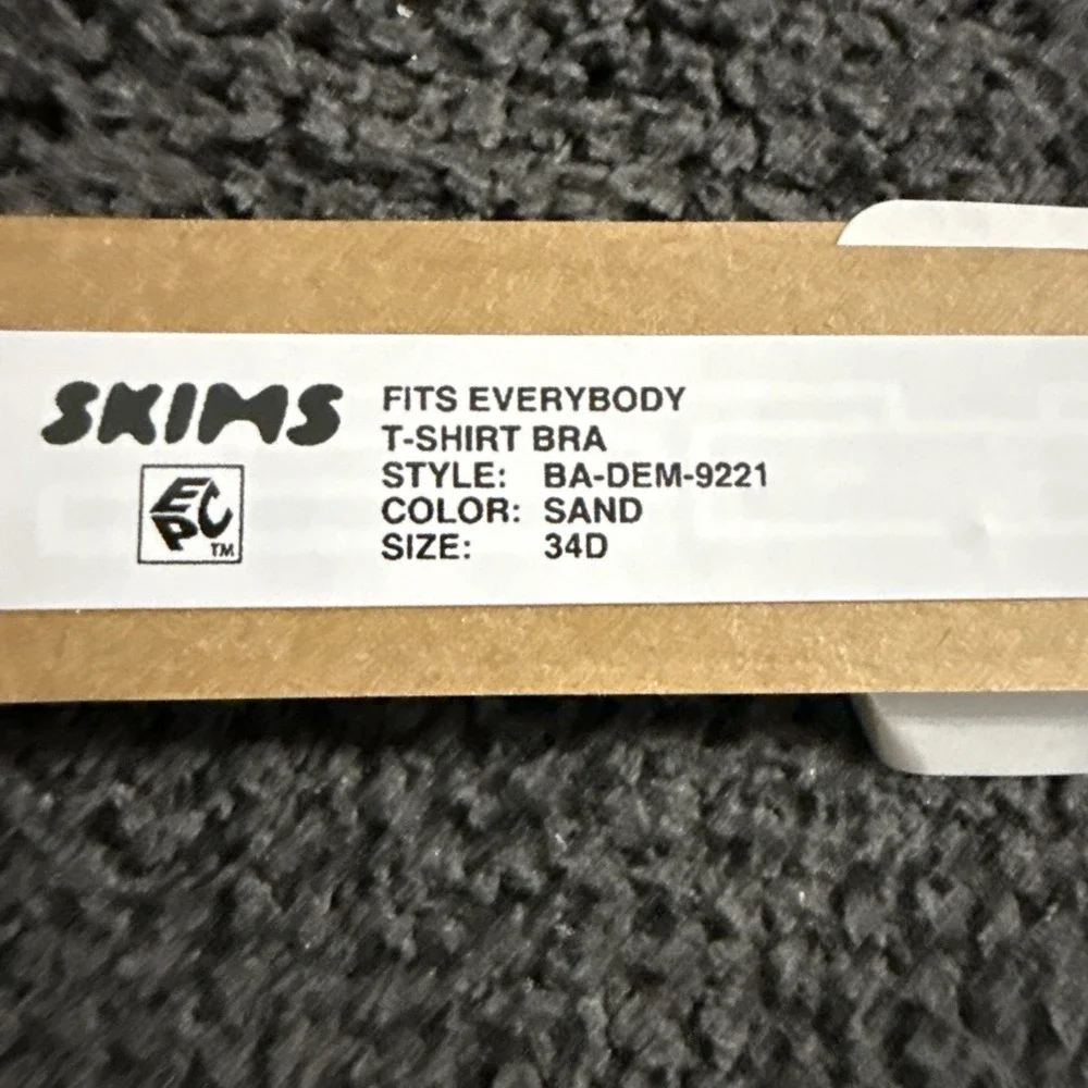Skims Fits Everybody Tshirt Demi Bra - Sand - 34D - NWT - Picture 5 of 5